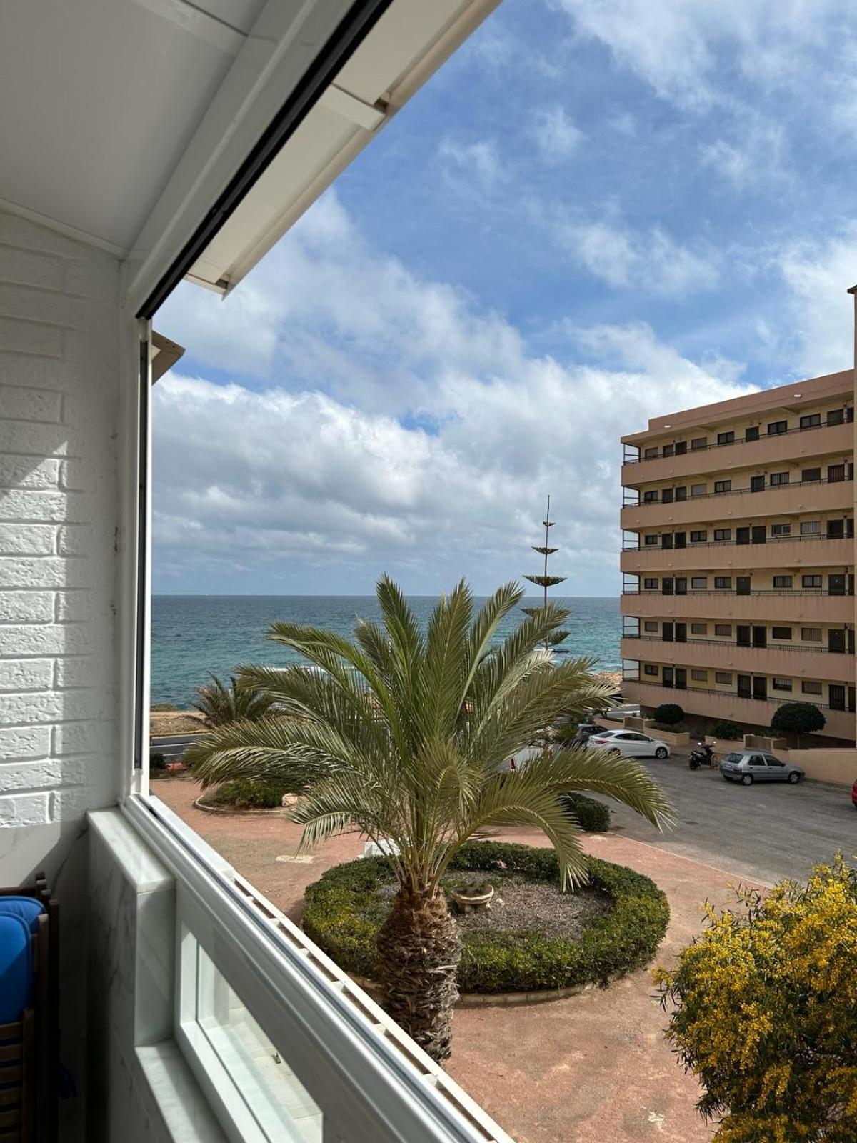 טורבייחה Splendido Appartamento Fronte Mare Vista Spiaggia - Prima Linea Mare מראה חיצוני תמונה